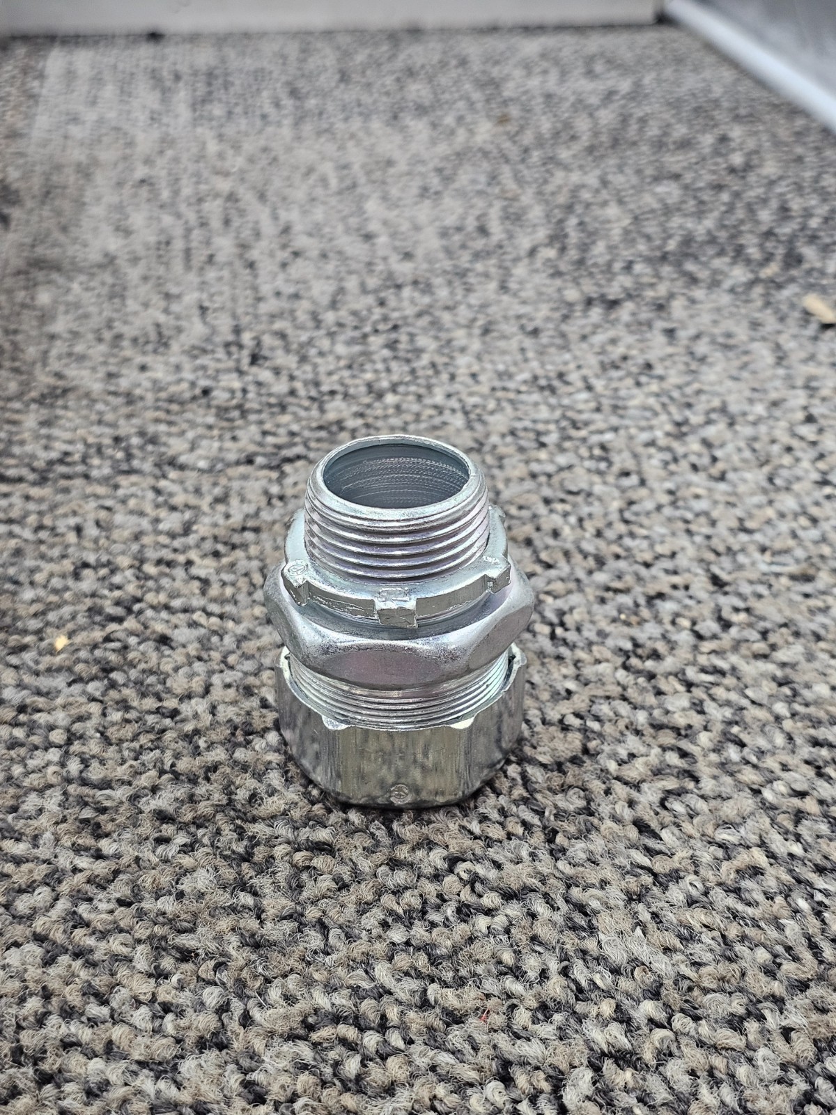 (QTY 10) ABB Thomas & Betts 5234-TB: 1″ Liquid Tight Flexible Conduit Connector