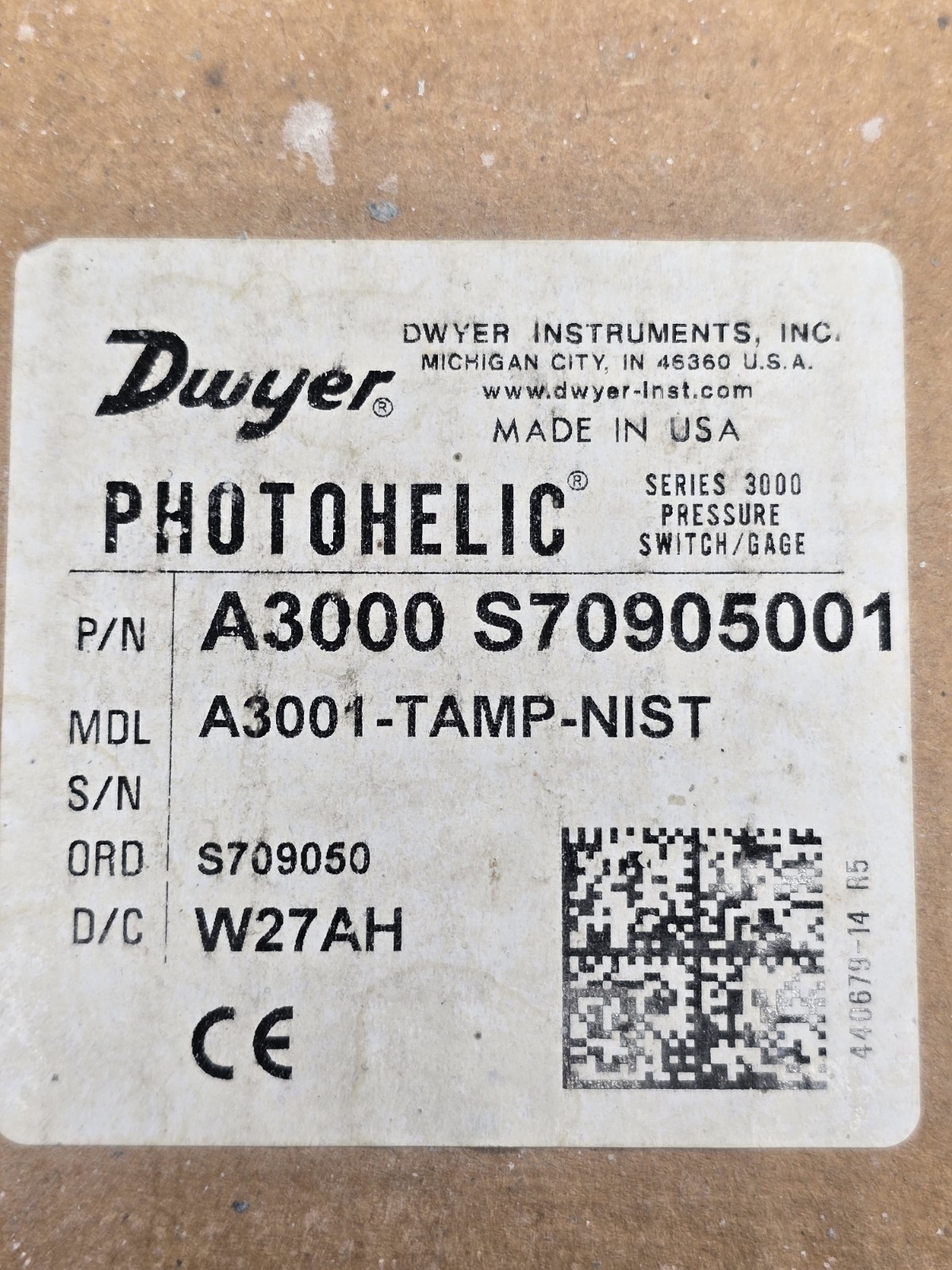 Dwyer Photohelic A3000
