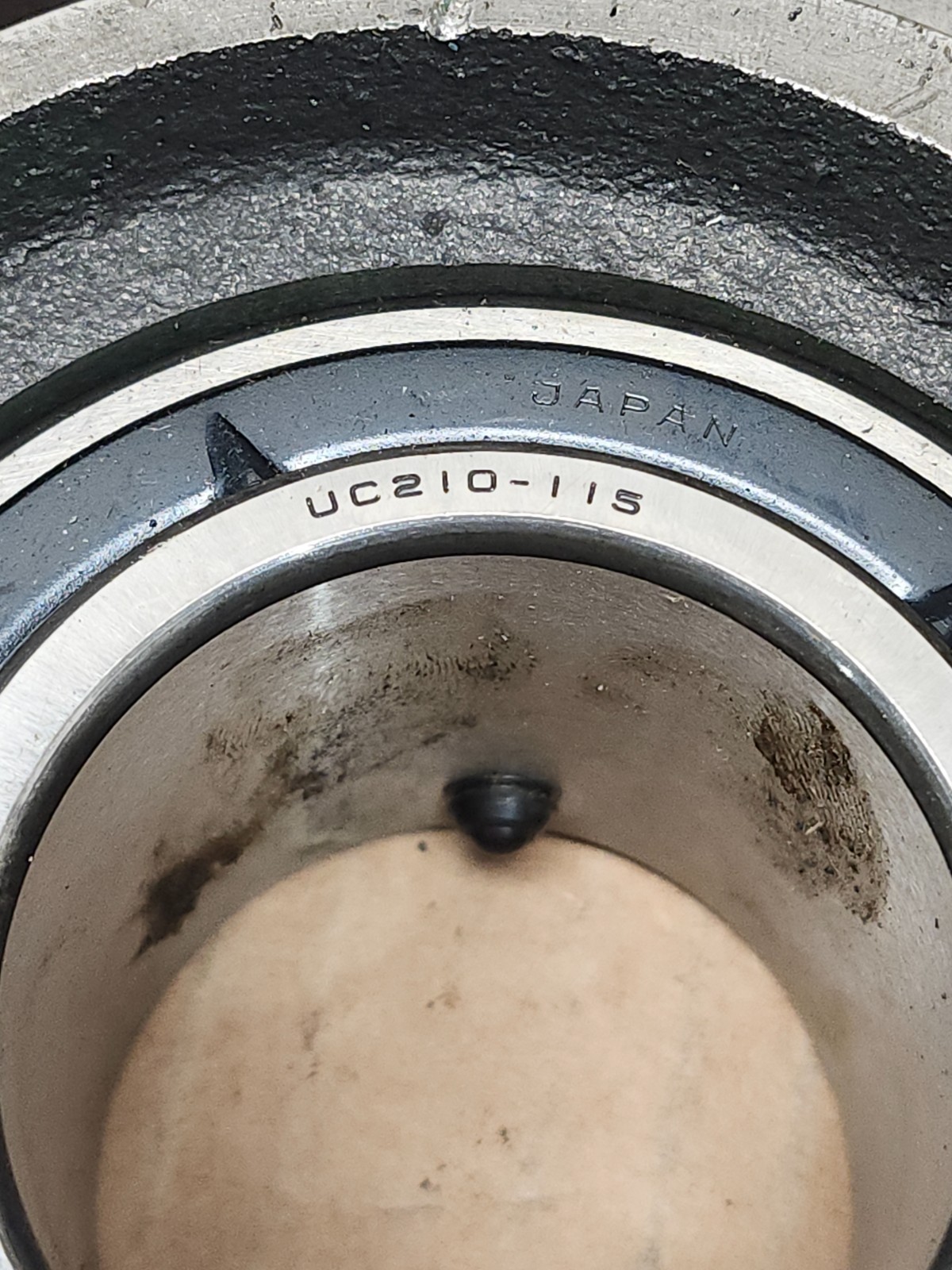 NEW BMI 4-BOLT FC350 115 ROUND FLANGE BEARING 1-15/16″ BORE UC210-115