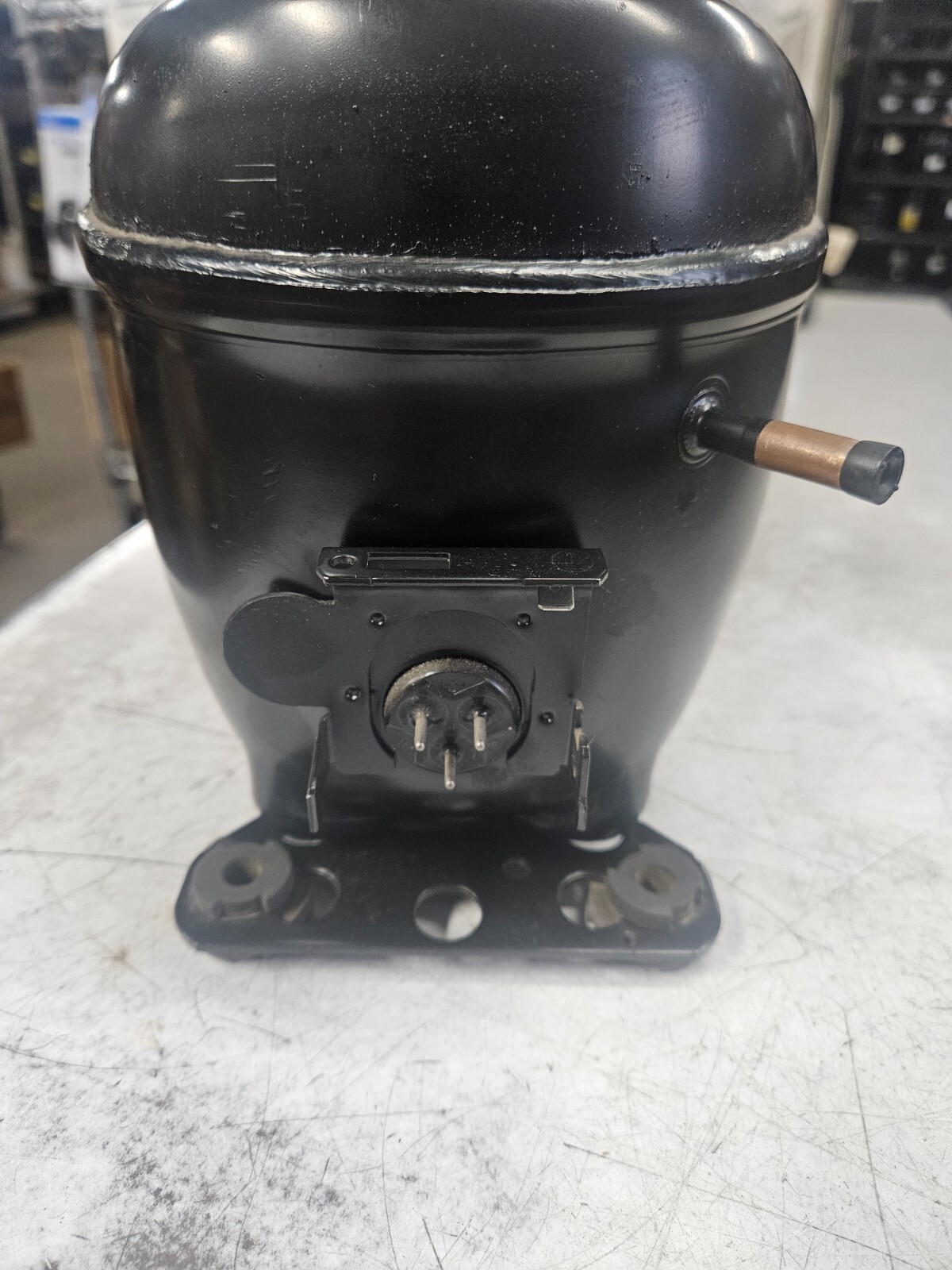 EMBRACO EGY 100HLC 1/4+HP 220-240V 1PH 50HZ R-ONE THIRTY FOUR A REF. LESS PARTS