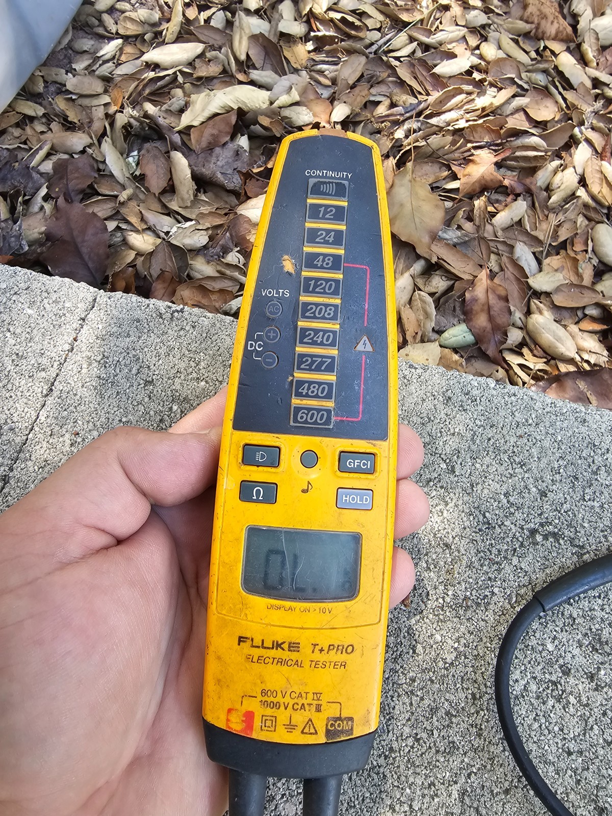 Fluke T+PRO Electrical Tester FOR PARTS OR REPAIR – See The Description / Video