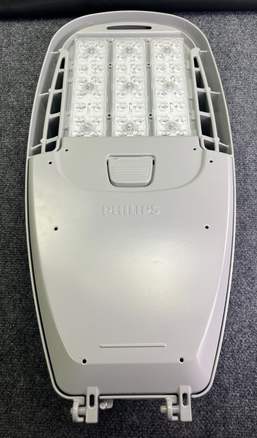Philips LUMEC RoadFocus Medium RFM Cobra Head RFM-108W48LED4K, New Open Box