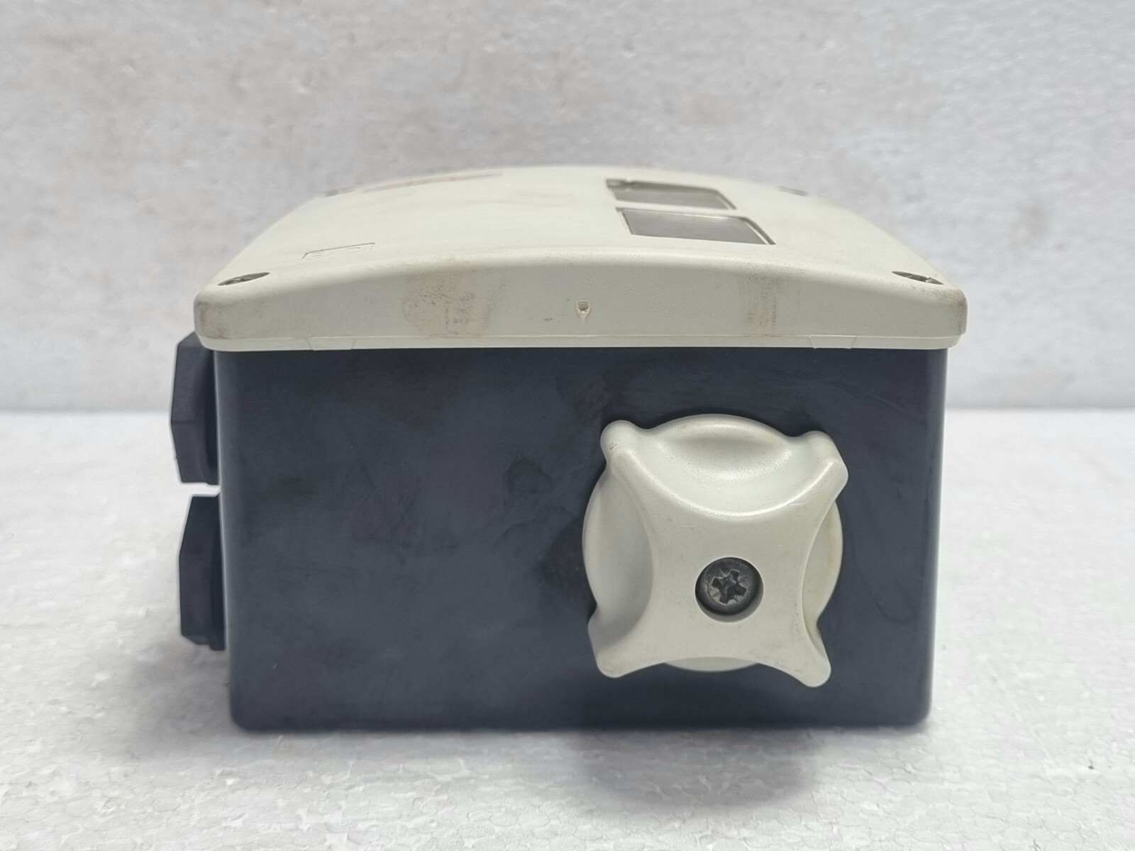 Danfoss Pressure switch RT112 017-5191 | Slight Damaged As Seen In Image 2