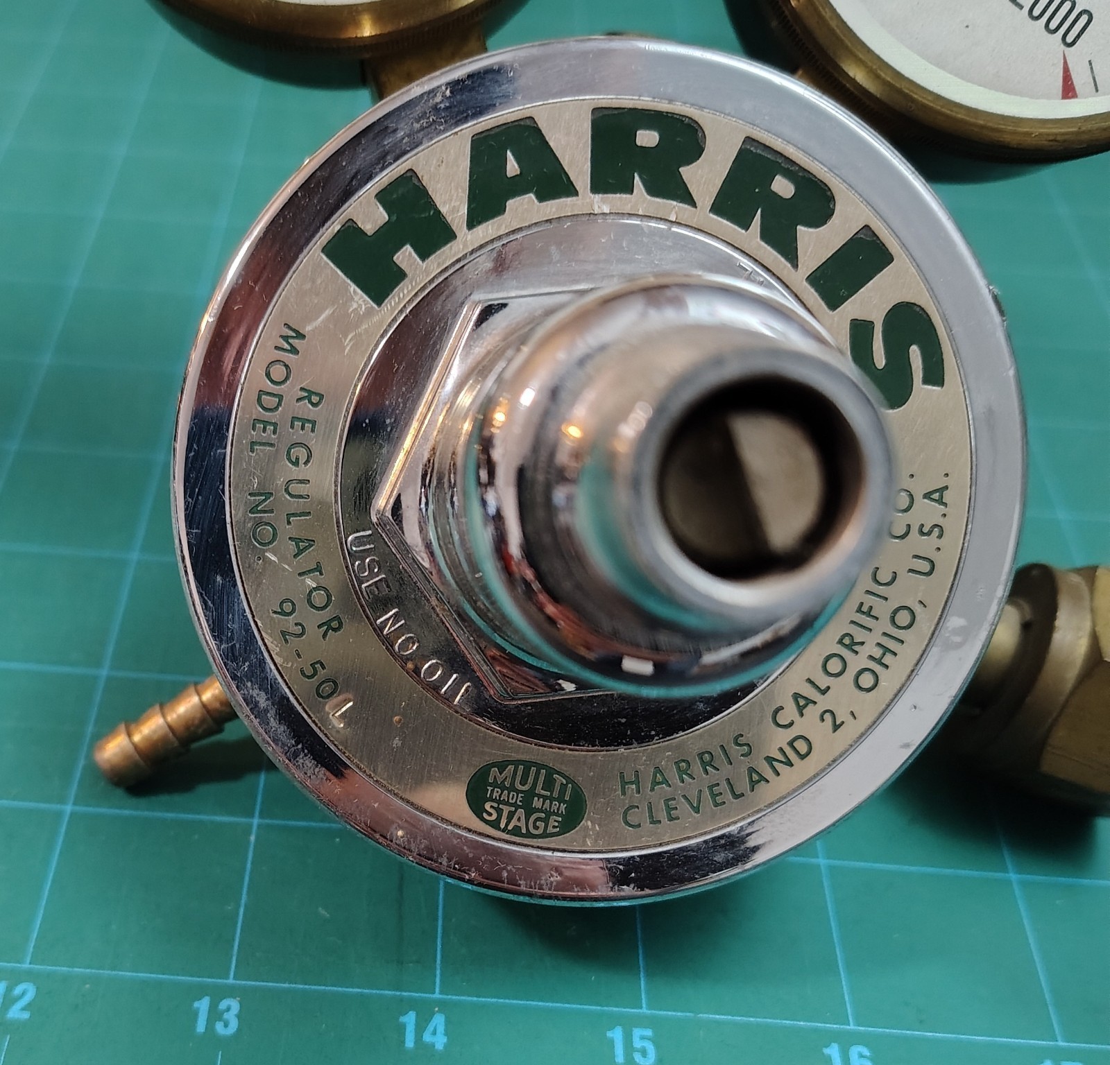 Harris Model 9200-50-320 Two-Stage CO2 Regulator 50 PSI w/ Commercial Key Lock
