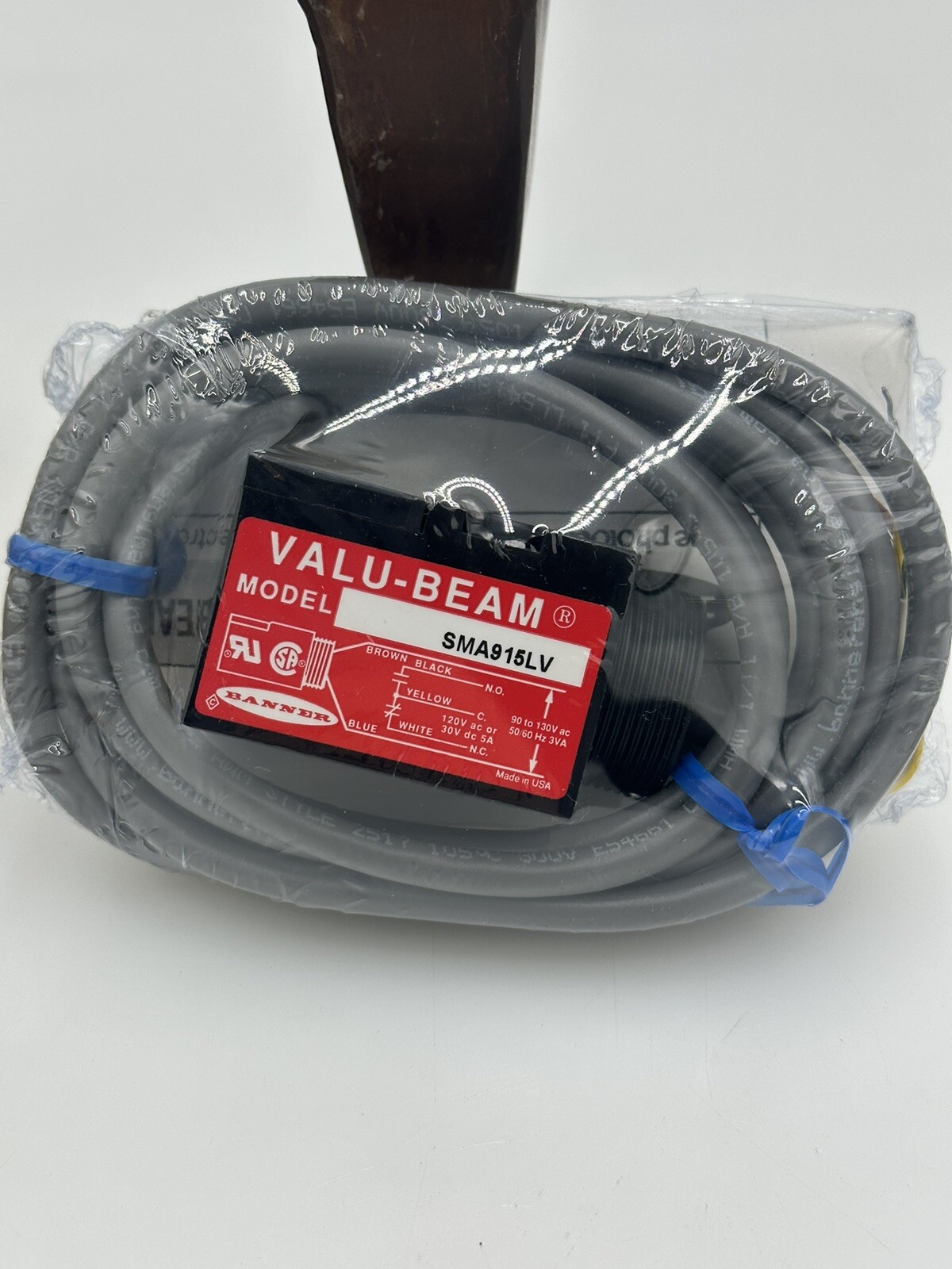 BANNER SMA915LV Photoelectric Retroreflective Sensor SPDT 0.15-9M 90-130VAC NEW