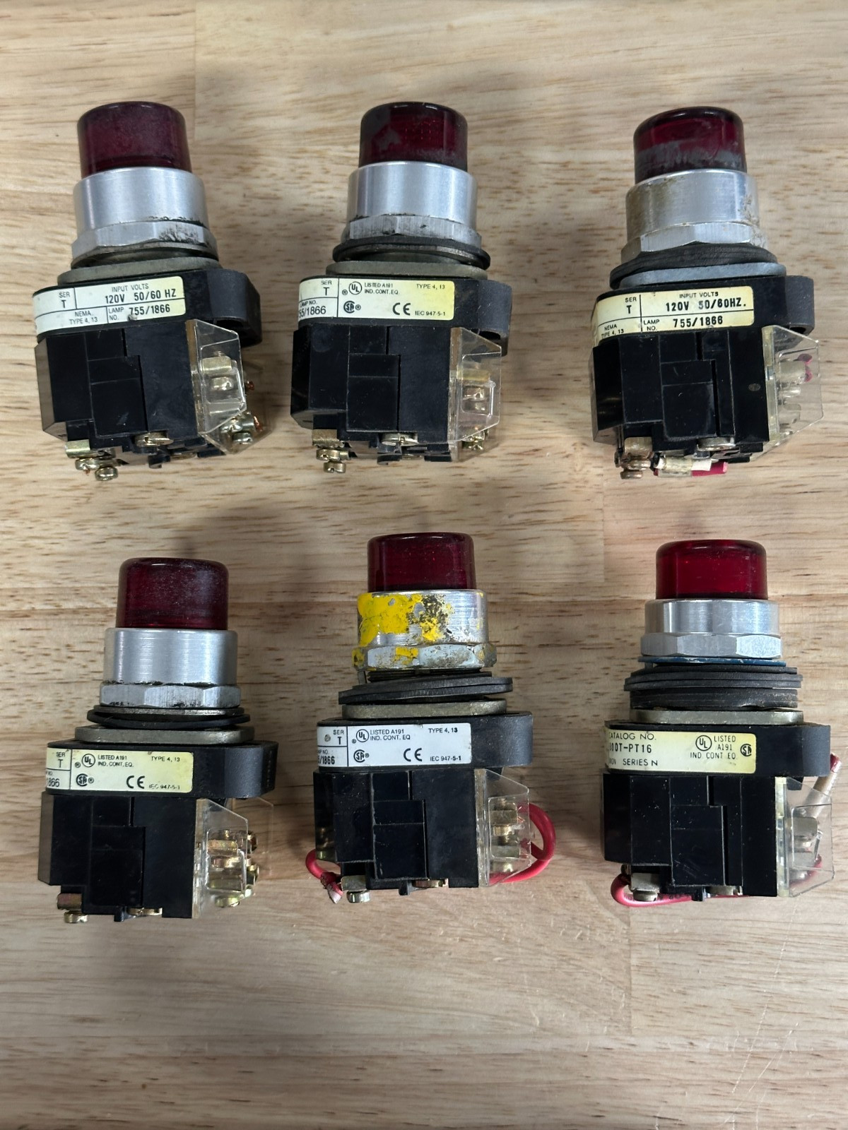Allen Bradley 800T-PT16 – RED Illuminated Switches – [LOT OF 6]