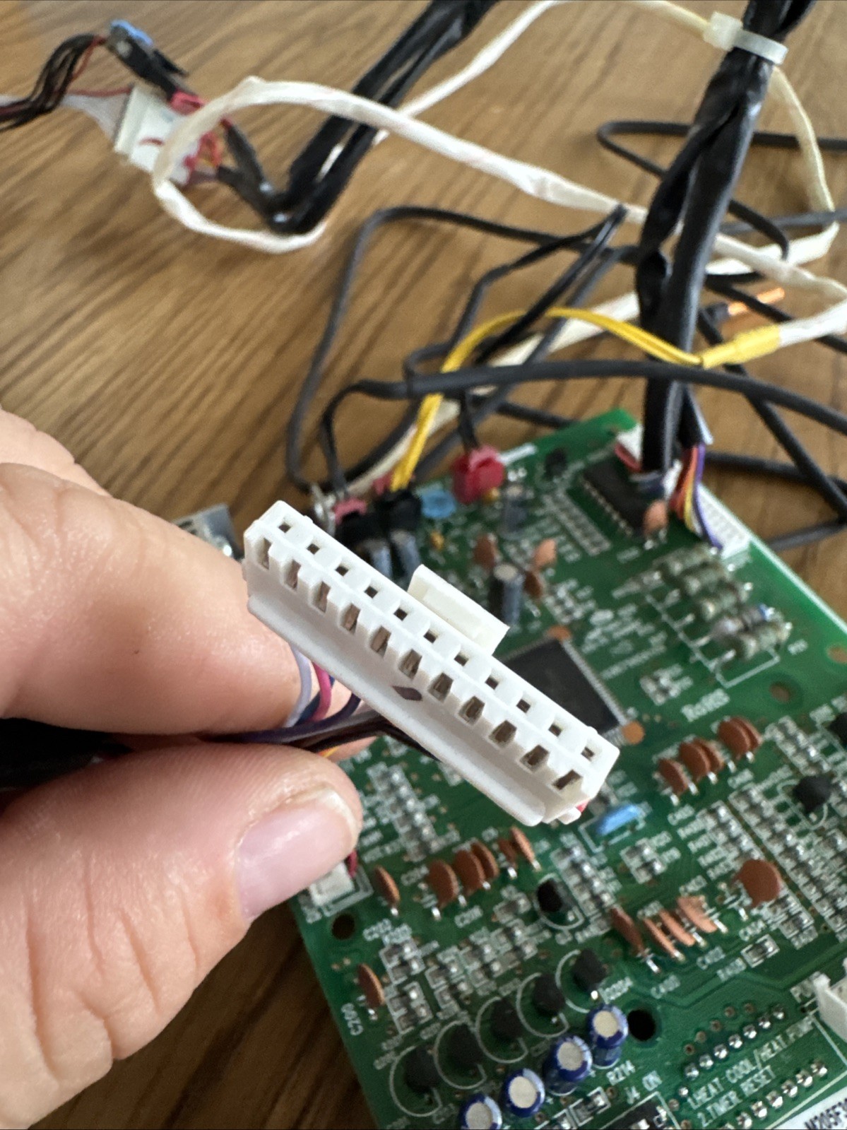 ✨GREE – Main Control Board Item: 30132118 (m205f3cj)- Thermostat Control✨