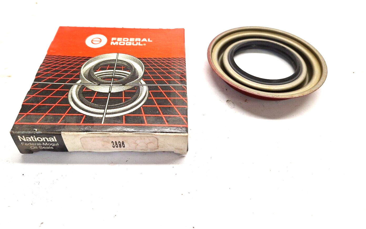 NOS FEDERAL-MOGUL NATIONAL PINION SEAL-REAR AXLE 3896