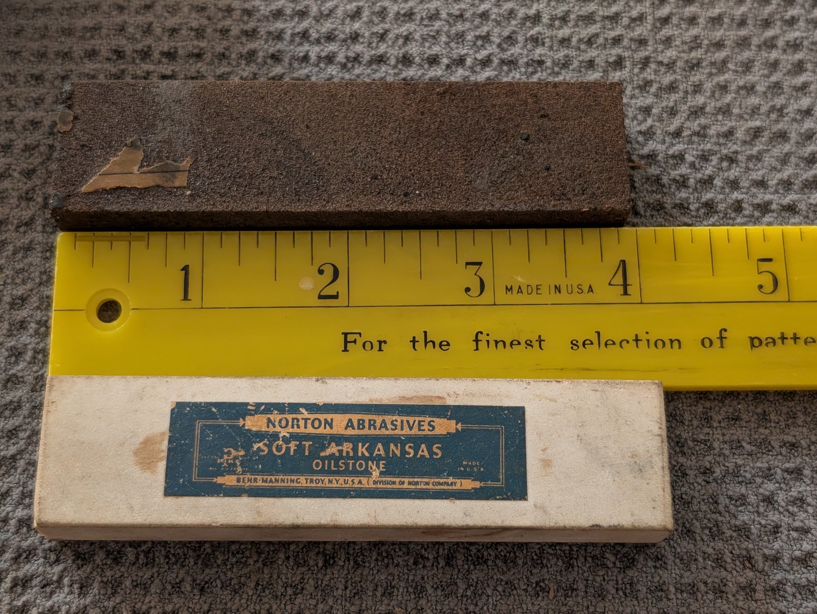 Set Of 5 Norton Abrasives Oilstone India, Soft Arkansas And Pike Hard Arkansas