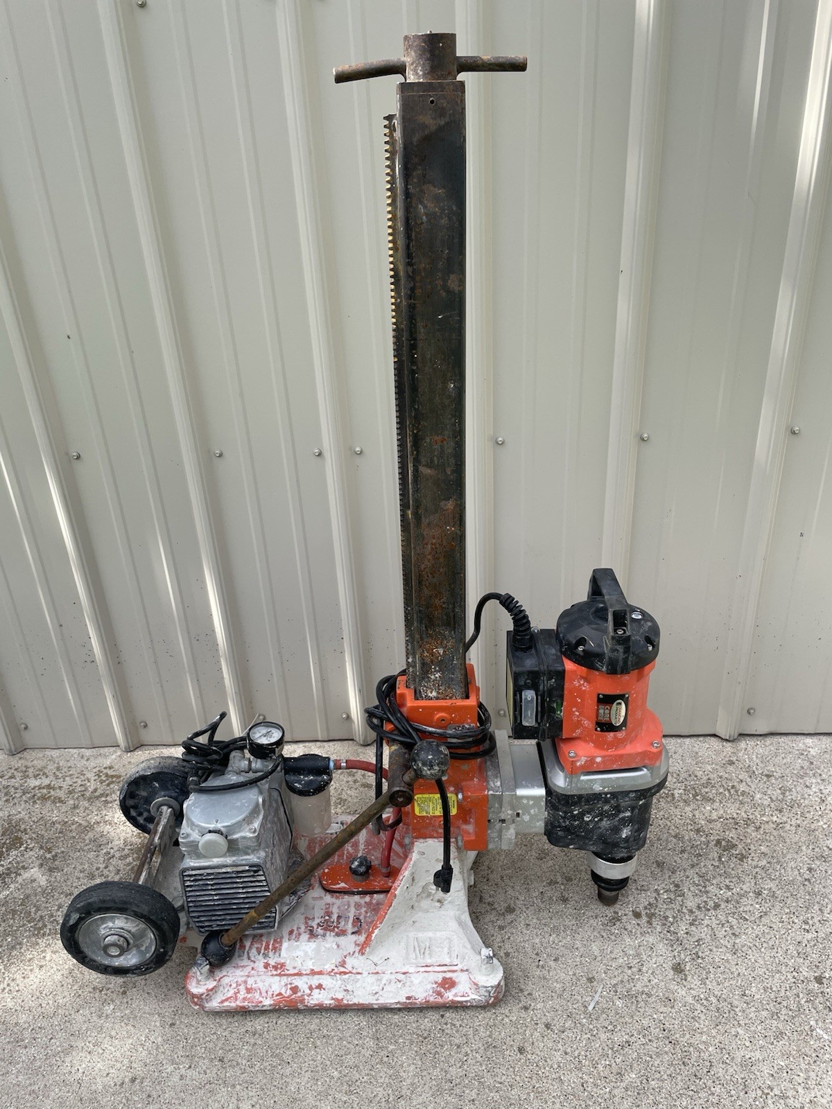 Diamond Products Drill Rig CB733 Core Bore Drill Motor & M-1 Vacuum Stand CB 733