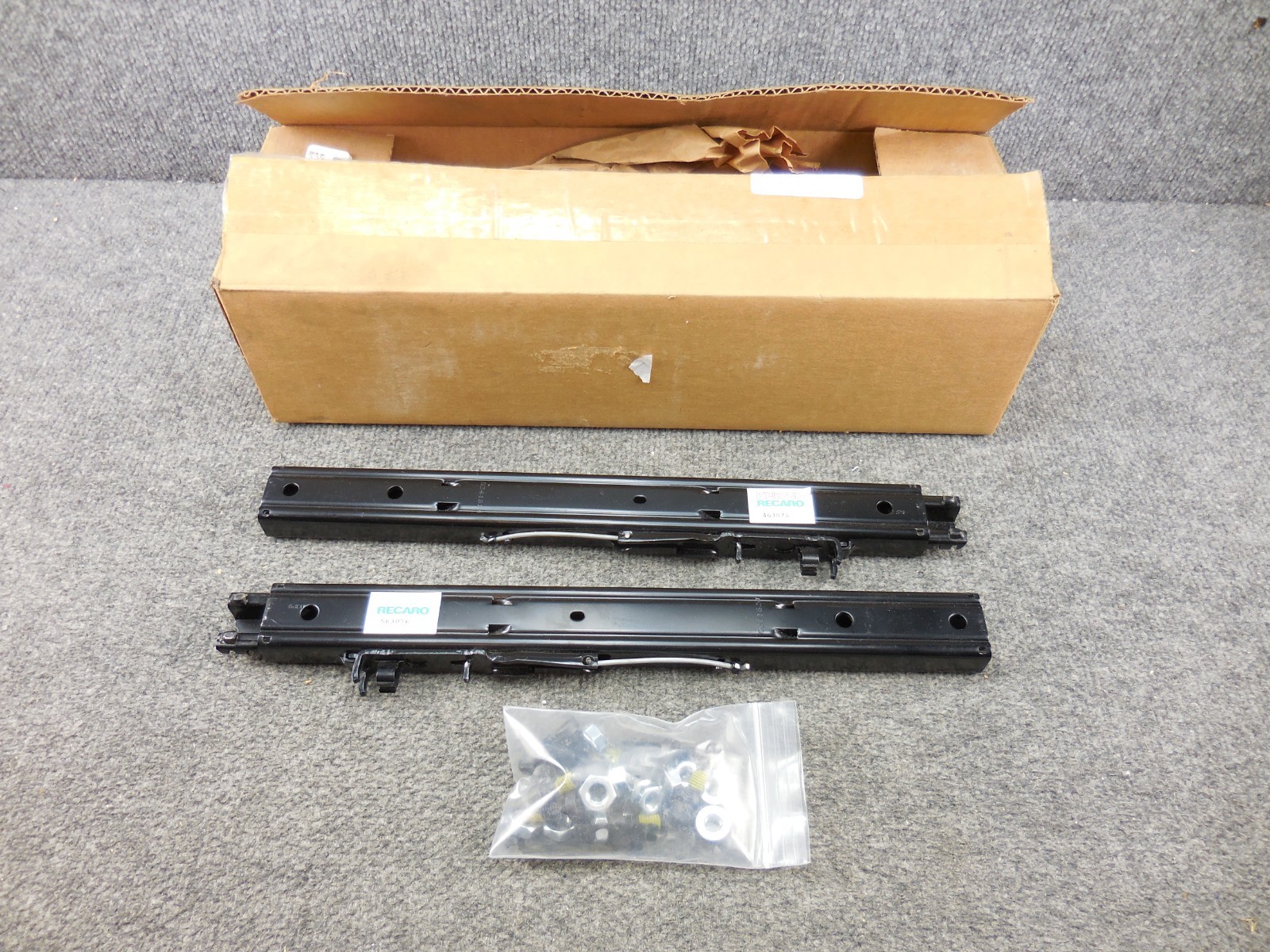 Unused Gillig 82-28011-00 Drivers Seat Track Kit Keiper Recaro 563076 463076