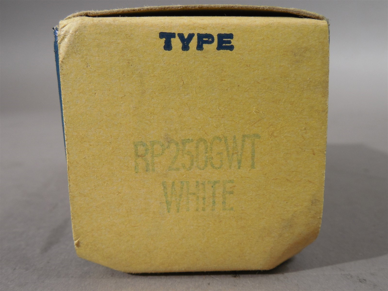 Superior Electric RP200GWT Supercon 250 ampere Pin Receptacle White Lots of 2