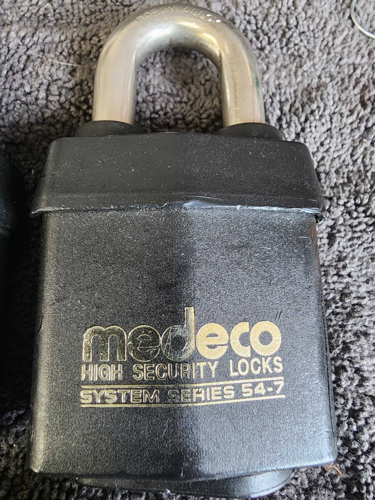 4 MEDECO Padlocks KEYED ALIKE 54 SerieS Weather Guard Heavy DUTY.