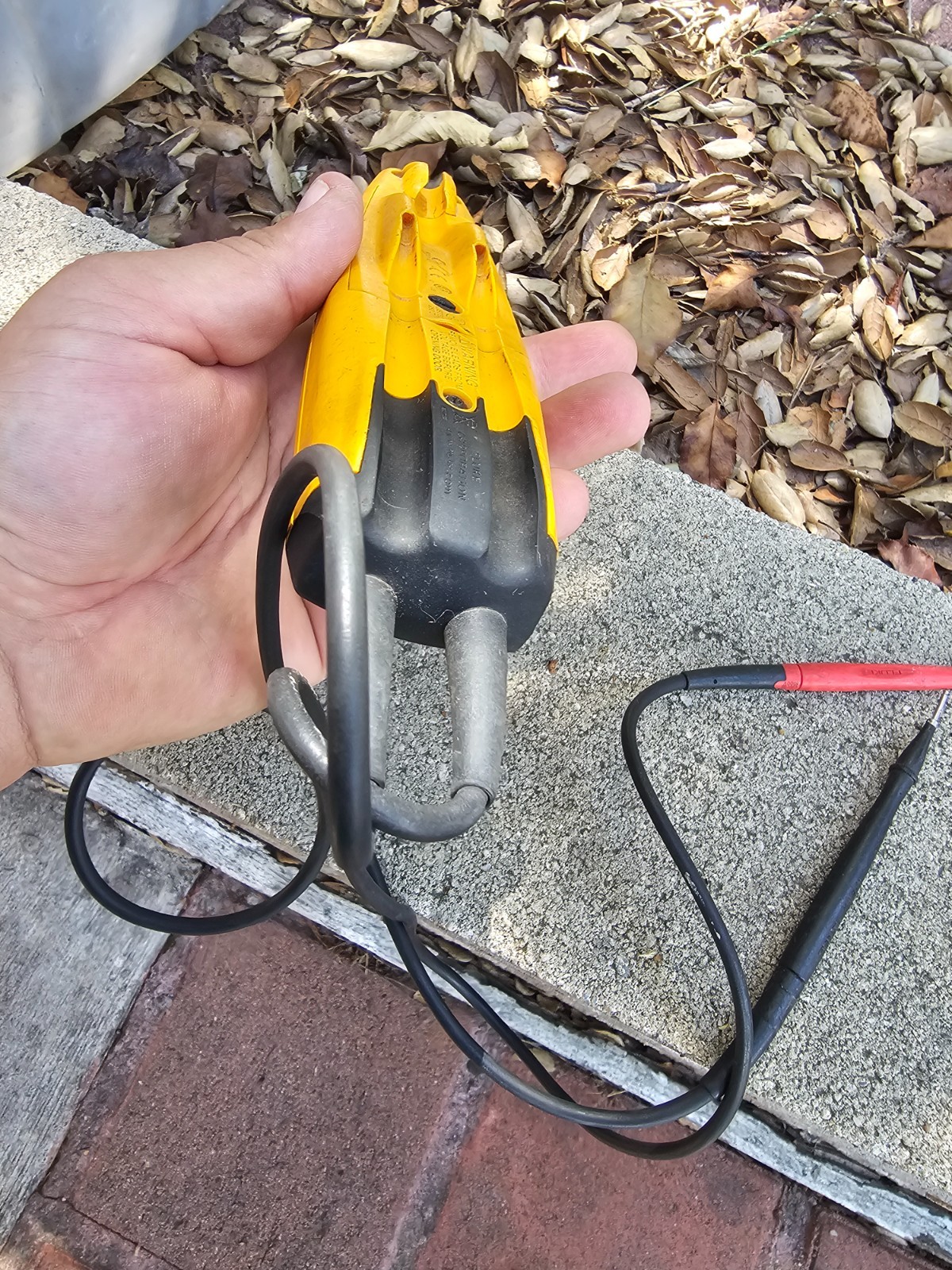 Fluke T+PRO Electrical Tester FOR PARTS OR REPAIR – See The Description / Video