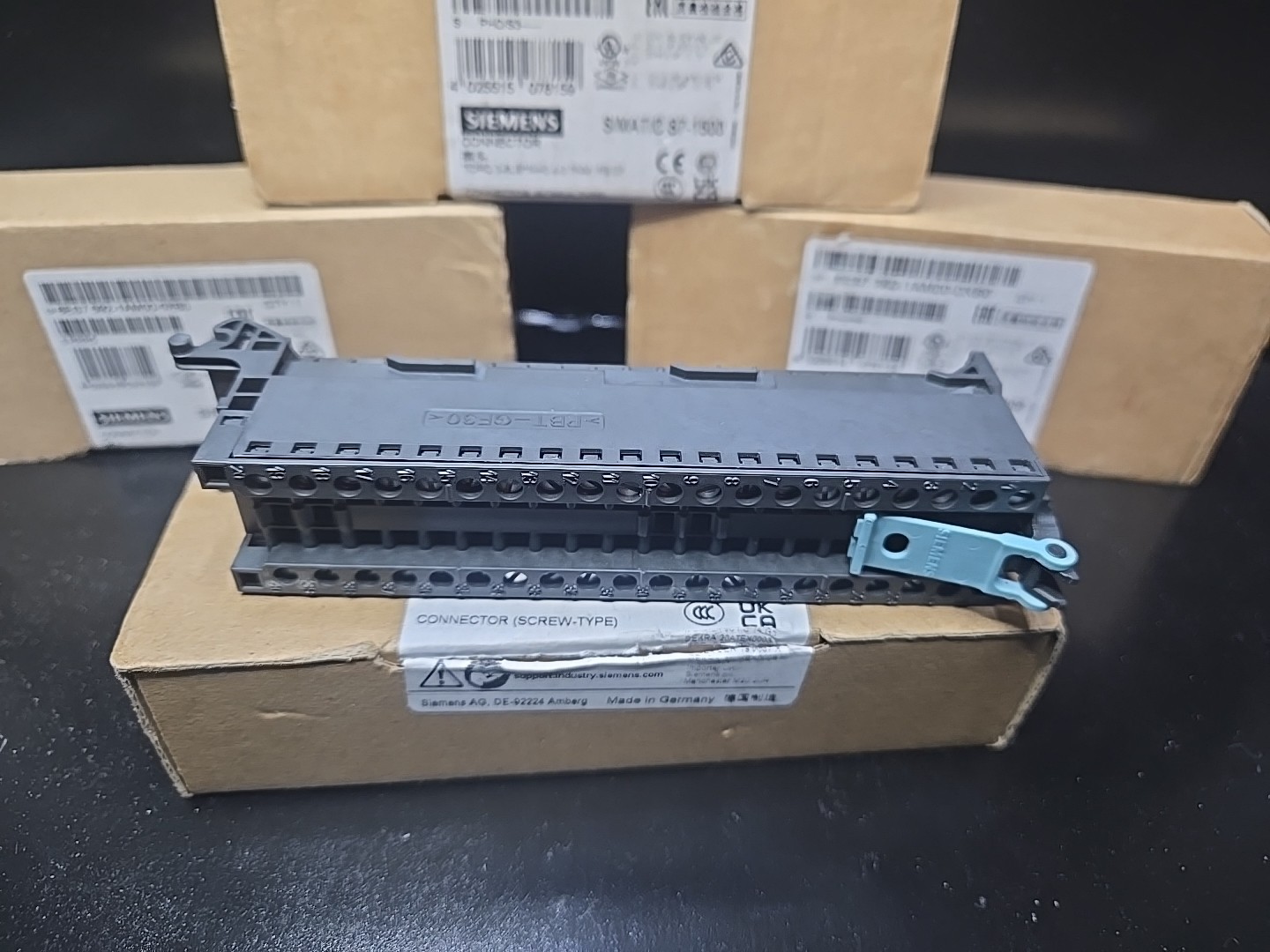 Siemens Simatic S7 Front connector – 6ES7592-1AM00-0XB0