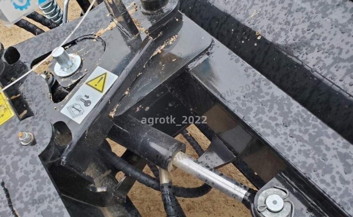 AGT 84in Hydraulic Skid Steer Snow Plow For Mini Skidsteer Attachment Universal